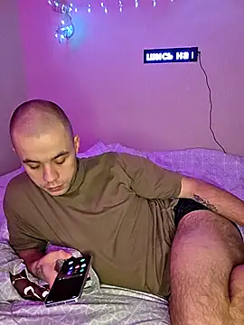 Snapshot of TvoY_bOy1 chatting on 01/17/26, 04:54 TvoY bOy1 online show from 01/17/26, 04:54