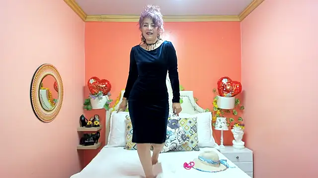 Dalila Najjar  online show from 04/17/26, 02:53