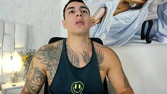 Snapshot of MassimoCo_ chatting on 05/15/26, 10:22 MassimoCo online show from 05/15/26, 10:22