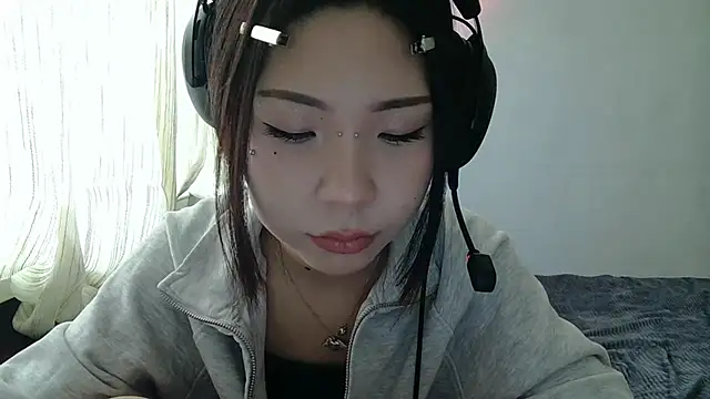 Snapshot of AprilOnilll chatting on 01/12/26, 08:30 AprilOnilll online show from 01/12/26, 08:30