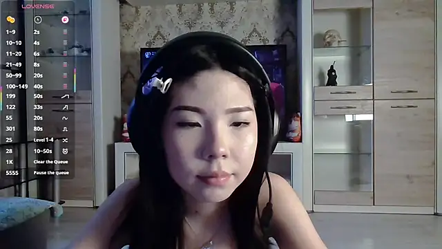 AprilOnilll online show from 02/25/26, 11:53