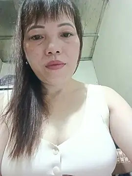 Snapshot of Sana-vn chatting on 06/23/26, 05:33 Sana-vn online show from 06/23/26, 05:33