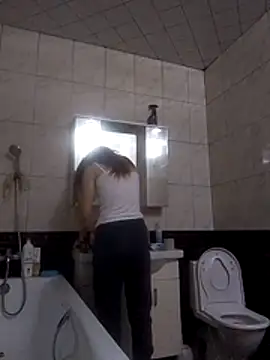 Lily Viola online show from 02/23/26, 09:28