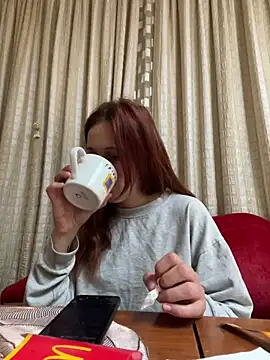 Lily Viola online show from 06/01/26, 06:37