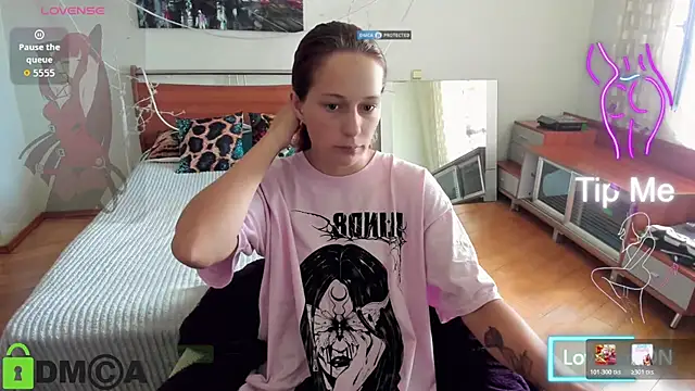 Lily Viola online show from 07/14/26, 07:35