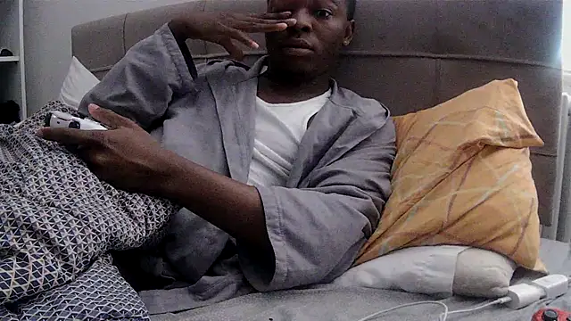 Snapshot of Bigchocco chatting on 02/25/26, 08:02 Bigchocco online show from 02/25/26, 08:02