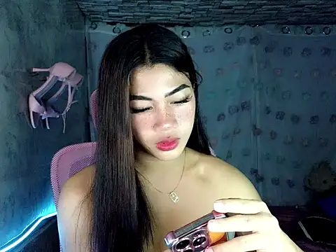 Margalona  online show from 04/17/26, 05:27