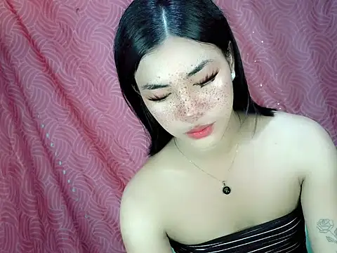 Snapshot of Margalona_ chatting on 07/16/26, 04:18 Margalona online show from 07/16/26, 04:18