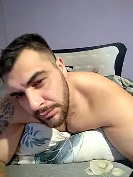 Snapshot of Attila98 chatting on 02/11/26, 07:35 Attila98 online show from 02/11/26, 07:35