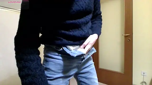 Snapshot of Ele7b5 chatting on 01/12/26, 10:37 Ele7b5 online show from 01/12/26, 10:37