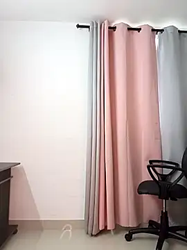 Snapshot of saray_reesee chatting on 01/15/26, 08:23 saray reesee online show from 01/15/26, 08:23