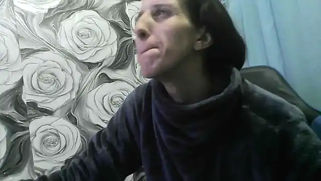  wolfxsnowy  online show from 02/02/26, 12:48