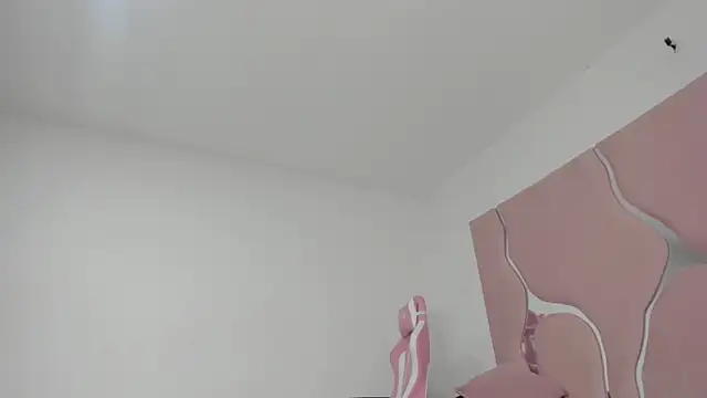 Snapshot of sharithasm chatting on 02/21/26, 08:21 sharithasm online show from 02/21/26, 08:21