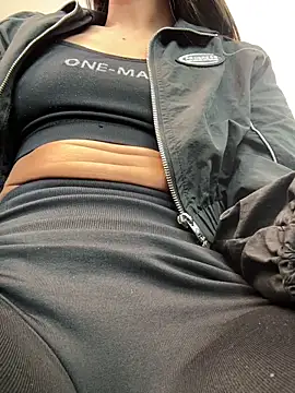 TaylorrHill online show from 04/16/26, 10:23