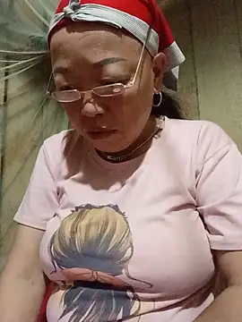 Snapshot of Agnes-baby chatting on 07/05/26, 09:11 Agnes-baby online show from 07/05/26, 09:11
