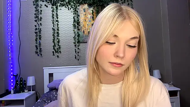 Snapshot of LlsabethHaze chatting on 01/09/26, 05:26 LlsabethHaze online show from 01/09/26, 05:26