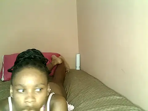 Cutenique online show from 01/07/26, 02:30