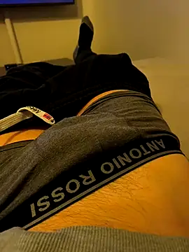 alexi1015 online show from 02/13/26, 09:44