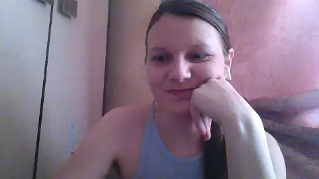 Snapshot of Fenariva chatting on 03/04/26, 07:47 Fenariva online show from 03/04/26, 07:47