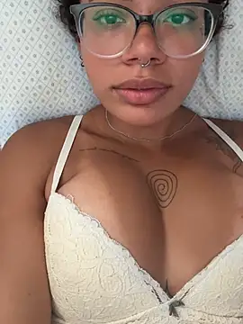 Snapshot of morceguinhapriv chatting on 02/16/26, 07:21 morceguinhapriv online show from 02/16/26, 07:21