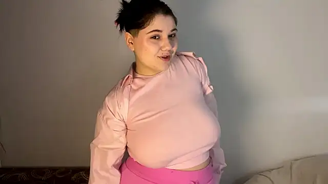 Snapshot of LunaBlakes chatting on 03/02/26, 08:43 LunaBlakes online show from 03/02/26, 08:43