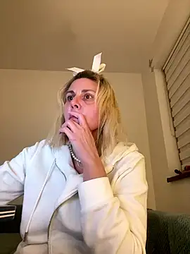 Amelia9798 online show from 01/15/26, 08:23