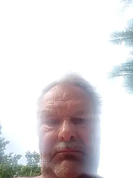 Snapshot of WildNomade chatting on 07/08/26, 04:22 WildNomade online show from 07/08/26, 04:22