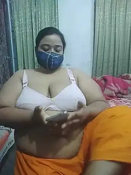 momo loves online show from 02/24/26, 06:17