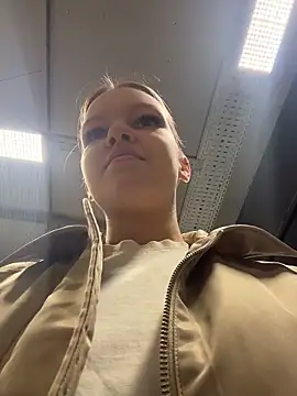 AshleyMur online show from 04/16/26, 07:09