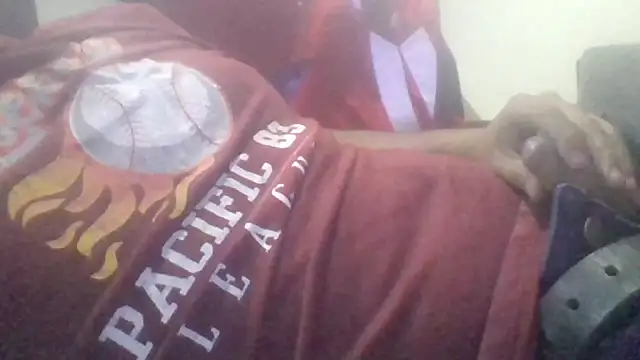 Snapshot of Leosexx chatting on 03/06/26, 01:46 Leosexx online show from 03/06/26, 01:46