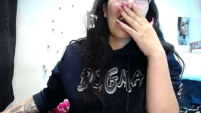 abril onnel online show from 02/05/25, 12:20