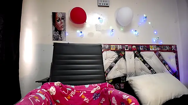 abril onnel online show from 03/03/25, 09:15