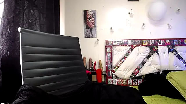 abril onnel online show from 03/20/25, 06:09