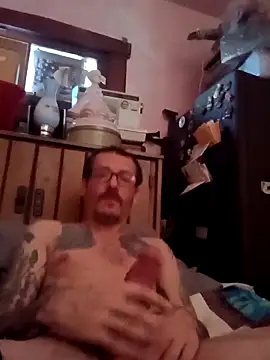 Snapshot of THUROBREED83 chatting on 11/14/25, 06:06 THUROBREED83 online show from 11/14/25, 06:06