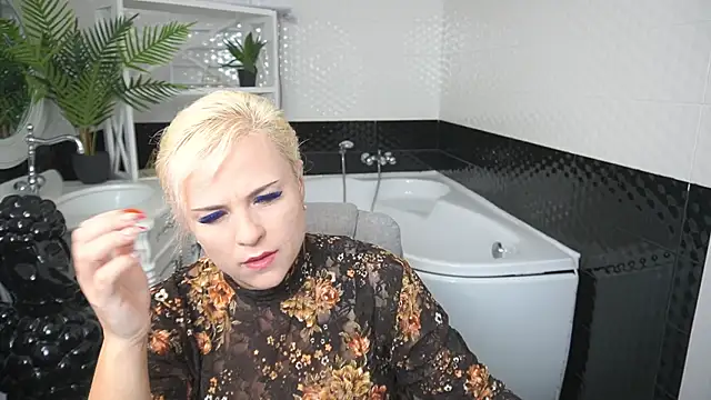 CrystalVibe online show from 04/11/26, 05:56