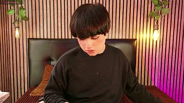 Snapshot of Hiddenhotcake chatting on 04/23/26, 07:05 Hiddenhotcake online show from 04/23/26, 07:05