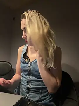 Snapshot of ElenaWhitmore chatting on 06/15/26, 10:56 ElenaWhitmore online show from 06/15/26, 10:56