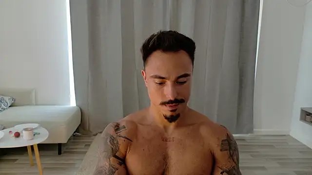 Snapshot of Master_Lukas chatting on 06/19/26, 11:47 Master Lukas online show from 06/19/26, 11:47