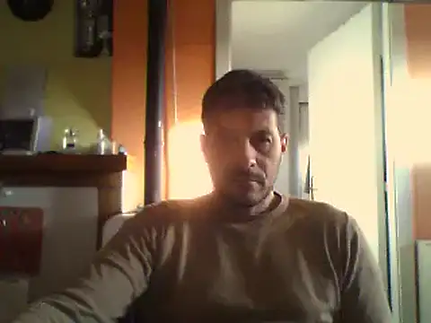 Snapshot of colosone chatting on 02/27/25, 06:40 colosone online show from 02/27/25, 06:40