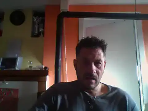 Snapshot of colosone chatting on 03/12/25, 06:51 colosone online show from 03/12/25, 06:51