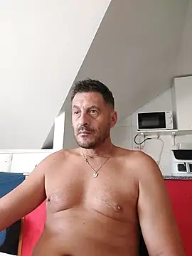 Snapshot of colosone chatting on 09/13/25, 07:41 colosone online show from 09/13/25, 07:41