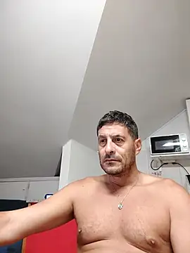 Snapshot of colosone chatting on 09/24/25, 05:44 colosone online show from 09/24/25, 05:44