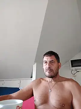 Snapshot of colosone chatting on 09/27/25, 06:07 colosone online show from 09/27/25, 06:07