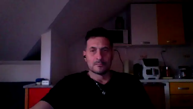 Snapshot of colosone chatting on 02/04/26, 01:06 colosone online show from 02/04/26, 01:06