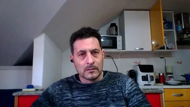 Snapshot of colosone chatting on 02/11/26, 11:15 colosone online show from 02/11/26, 11:15