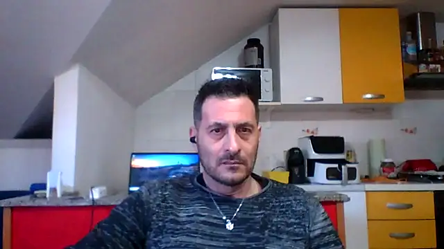 Snapshot of colosone chatting on 02/25/26, 11:31 colosone online show from 02/25/26, 11:31