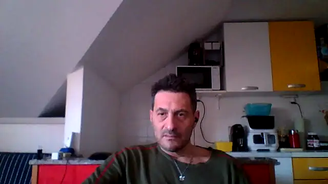 Snapshot of colosone chatting on 03/22/26, 09:13 colosone online show from 03/22/26, 09:13