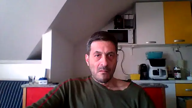 Snapshot of colosone chatting on 03/25/26, 07:58 colosone online show from 03/25/26, 07:58