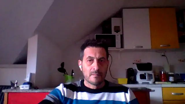 Snapshot of colosone chatting on 03/26/26, 11:49 colosone online show from 03/26/26, 11:49