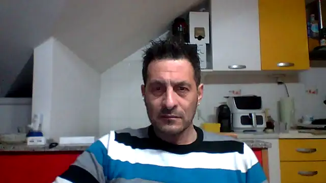 Snapshot of colosone chatting on 03/29/26, 09:26 colosone online show from 03/29/26, 09:26